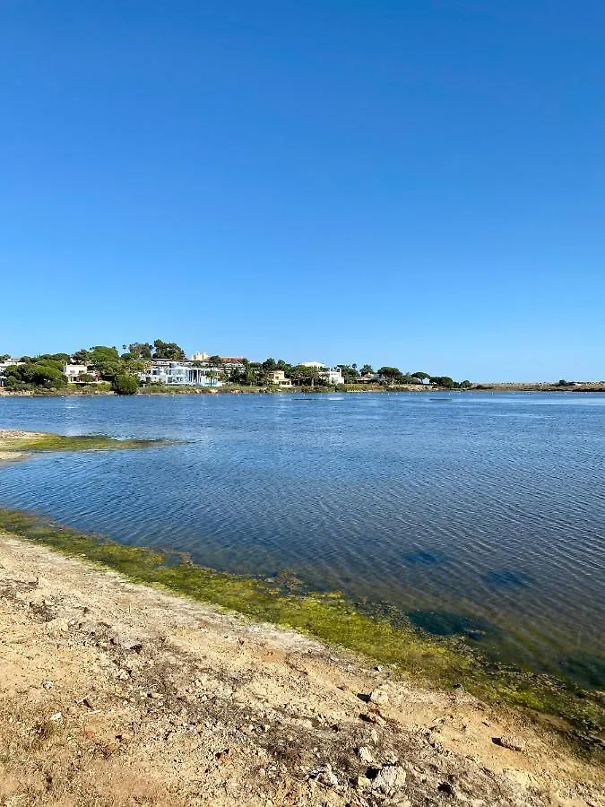 Beautiful Apartment For Rent In Quinta Do Lago With Excellent Resort Facilities Close To Lake And Beach.
